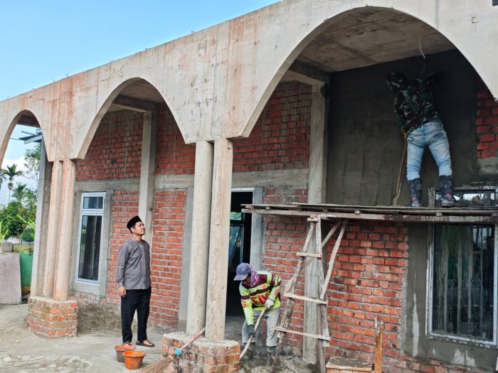 Pembangunan Pelebaran Mushala MTsN 1 Kerinci Terus Berlanjut, Memasuki Tahap Plester Dinding Pembangunan Pelebaran Mushala MTsN 1 Kerinci Terus Berlanjut, Memasuki Tahap Plester Dinding