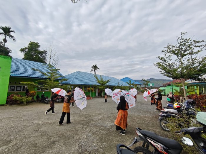 Spektakuler! Siswa MTsN 1 Kerinci Tampilkan Tari Kreatif dalam Ujian Praktik SBK.. Spektakuler! Siswa MTsN 1 Kerinci Tampilkan Tari Kreatif dalam Ujian Praktik SBK..
