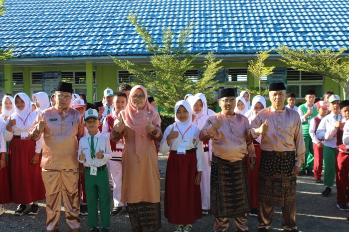 Upacara Pembukaan Seleksi Penerimaan Calon Murid Baru MTsN 1 Kerinci Berlangsung Khidmat dan Lancar