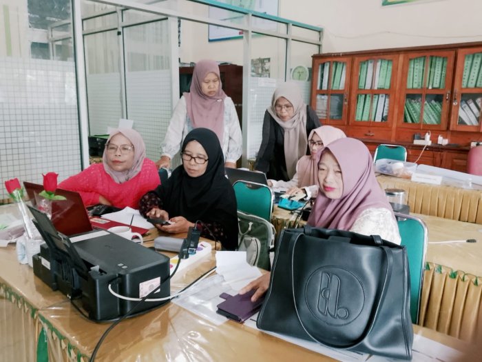 Tertib Data, ASN Berkualitas: MTsN 1 Kerinci koordinasi Pengisian MyASN