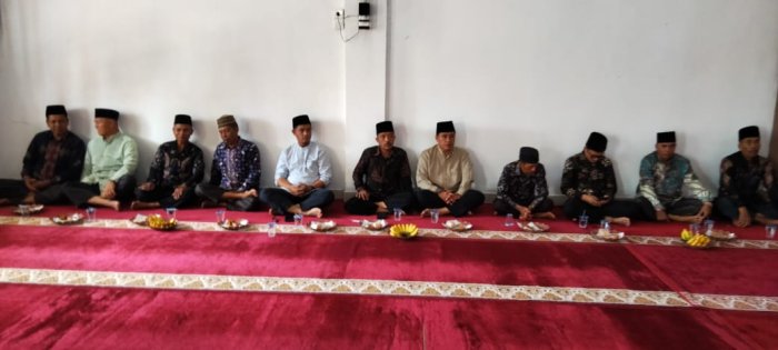 Kepala MTsN 1 Kerinci Hadiri Peringatan Isra Miraj Nabi Besar Muhammad SAW di Masjid Nurul Hikmah Desa Kemantan Agung