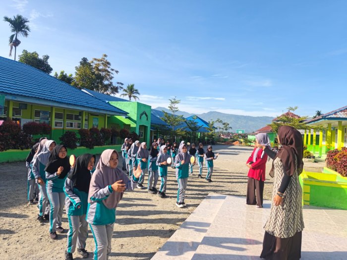 Tari Rangguk Siap Semarakkan HGN, Kepala MTsN 1 Kerinci Lakukan Survey Persiapan