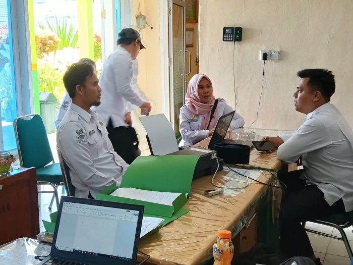 Validasi Data Bantuan Sosial, Dinas Sosial Kunjungi MTsN 1 Kerinci