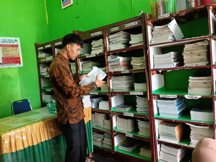 Operator dan Tenaga Administrasi MTsN 1 Kerinci Bergerak! Cek Lengkap Prasarana untuk SIMSARPRAS