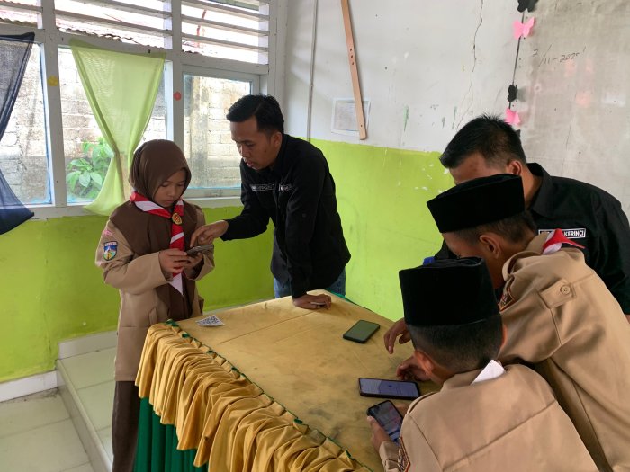 Optimalkan Kesiapan Siswa, Madrasah Adakan Sosialisasi Penggunaan Exambro untuk Ujian Semester