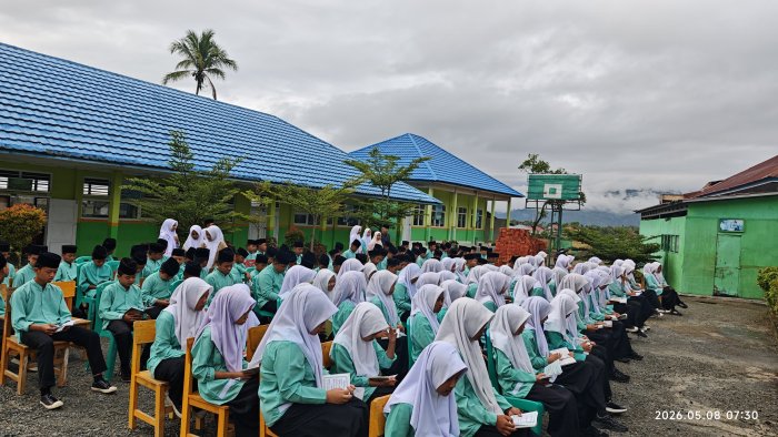 Tumbuhkan Karakter Religius, Yasinan di MTsN 1 Kerinci Diimami Siswa Kelas 8 Tumbuhkan Karakter Religius, Yasinan di MTsN 1 Kerinci Diimami Siswa Kelas 8