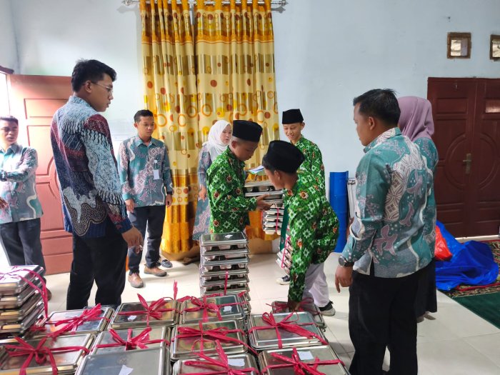 Distribusi MBG di MTsN 1 Kerinci Berjalan Kondusif dan Terorganisir