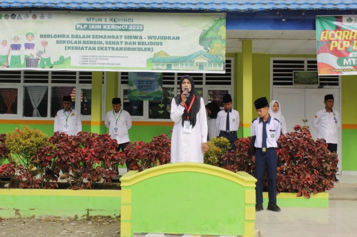 Suasana Khidmat Warnai Pembukaan Ujian Semester di MTsN 1 Kerinci